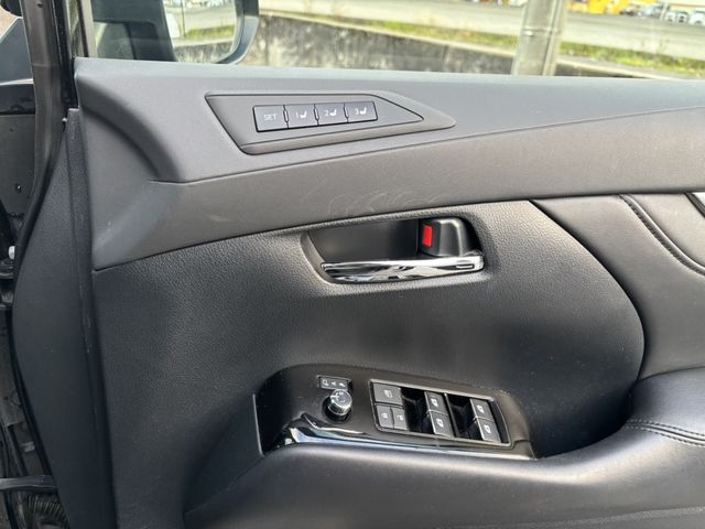 TOYOTA ALPHARD 2018 Image 31