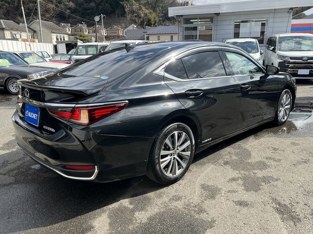 TOYOTA LEXUS ES300H 2021 Image 31