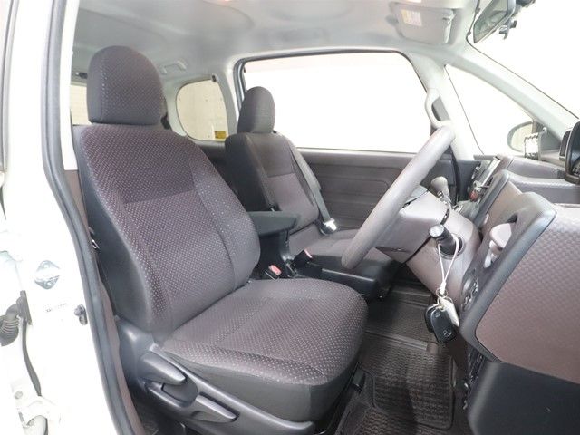 TOYOTA SPADE 2013 Image 31