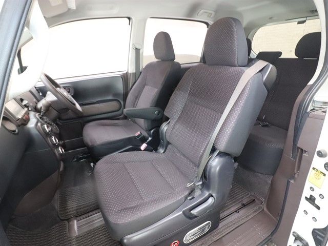 TOYOTA SPADE 2013 Image 31