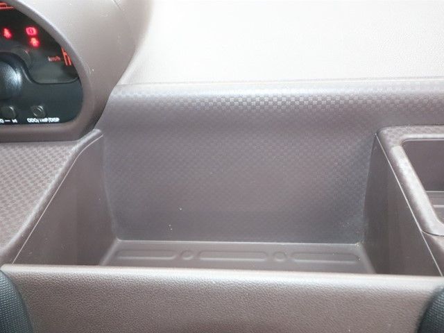 TOYOTA SPADE 2013 Image 31