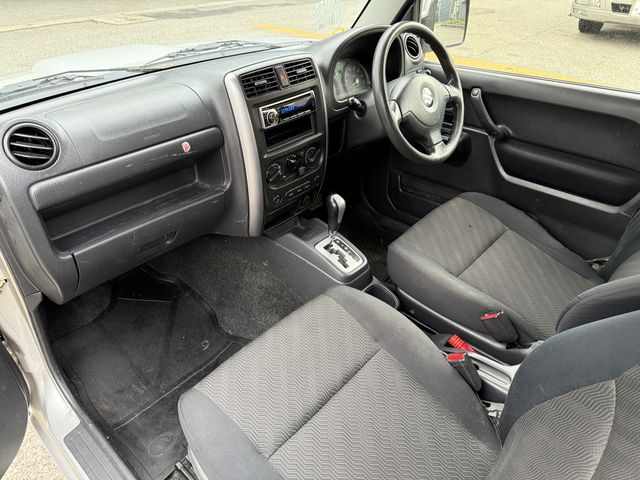 SUZUKI JIMNY 4WD 2012 Image 31
