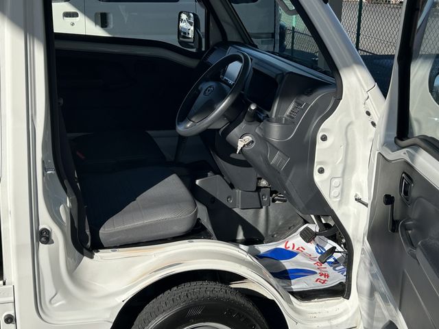 DAIHATSU HIJET TRUCK 4WD 2016 Image 31