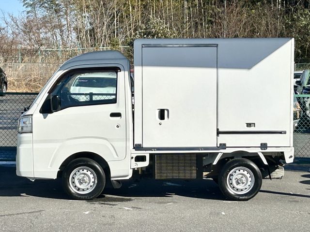DAIHATSU HIJET TRUCK 4WD 2016 Image 31