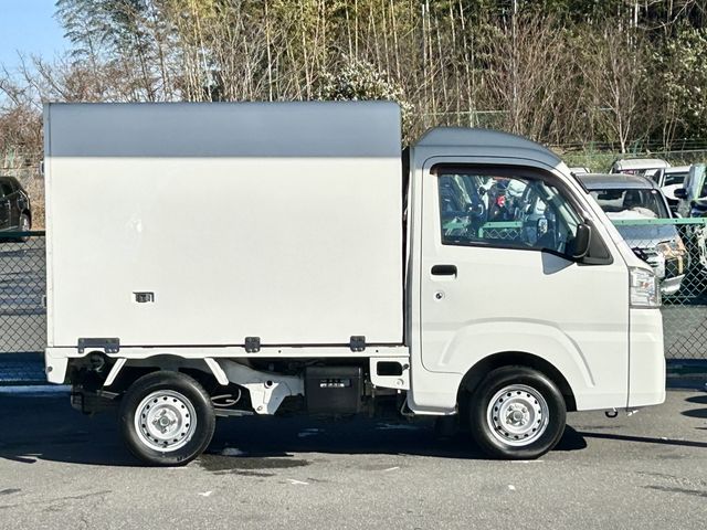 DAIHATSU HIJET TRUCK 4WD 2016 Image 31