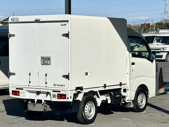 DAIHATSU HIJET TRUCK 4WD 2016 Image 31