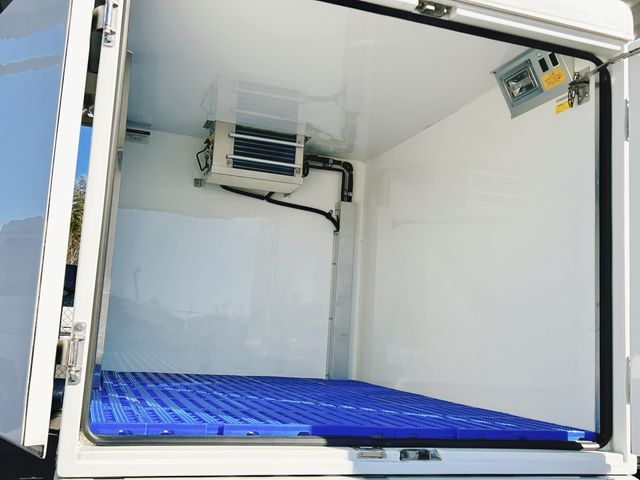 DAIHATSU HIJET TRUCK 4WD 2016 Image 31