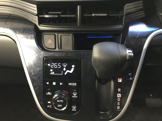 DAIHATSU MOVE CUSTOM 2015 Image 31