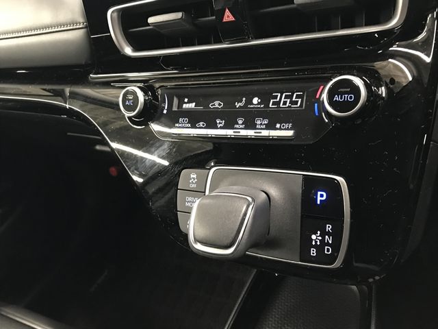 TOYOTA AQUA 2023 Image 31