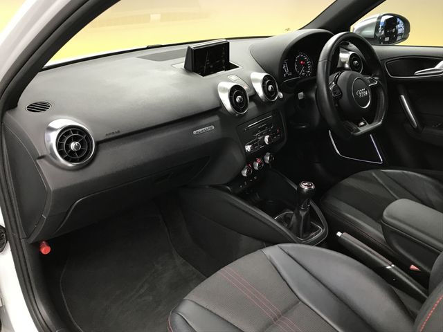 AUDI S1 2017 Image 31