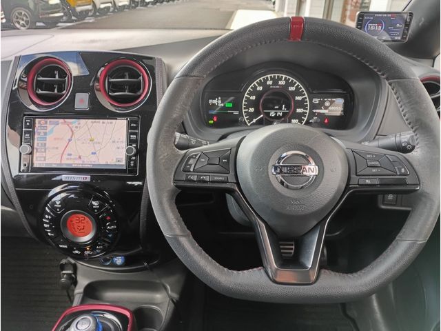 NISSAN NOTE 2018 Image 31