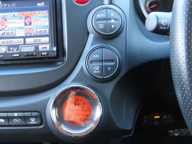 HONDA FIT 2011 Image 31