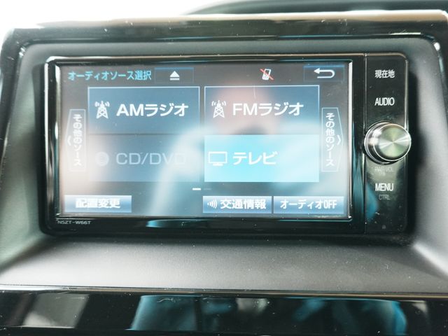 TOYOTA NOAH HYBRID 2017 Image 31