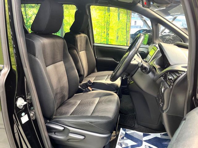 TOYOTA VOXY 2018 Image 31