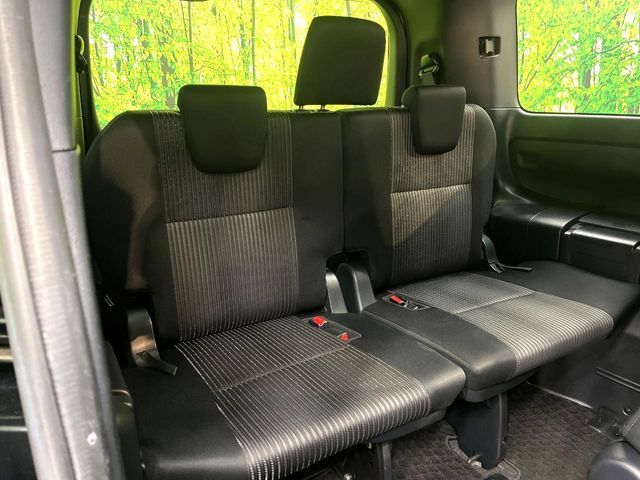 TOYOTA VOXY 2018 Image 31