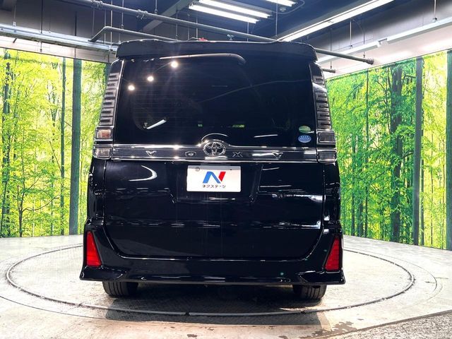 TOYOTA VOXY 2018 Image 31