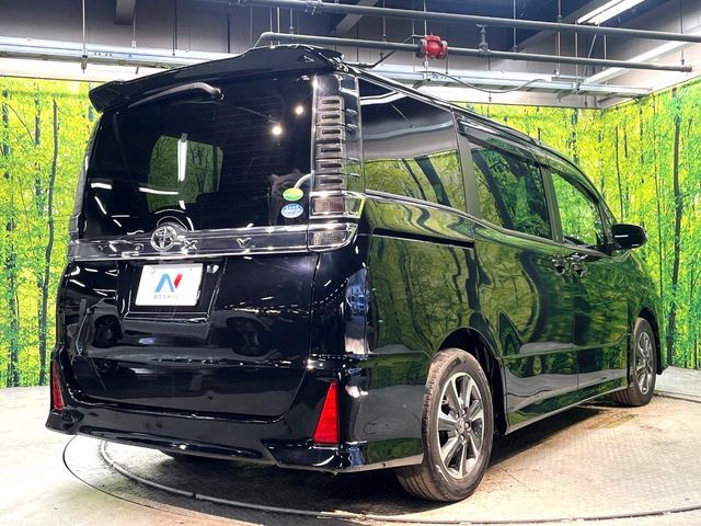 TOYOTA VOXY 2018 Image 31