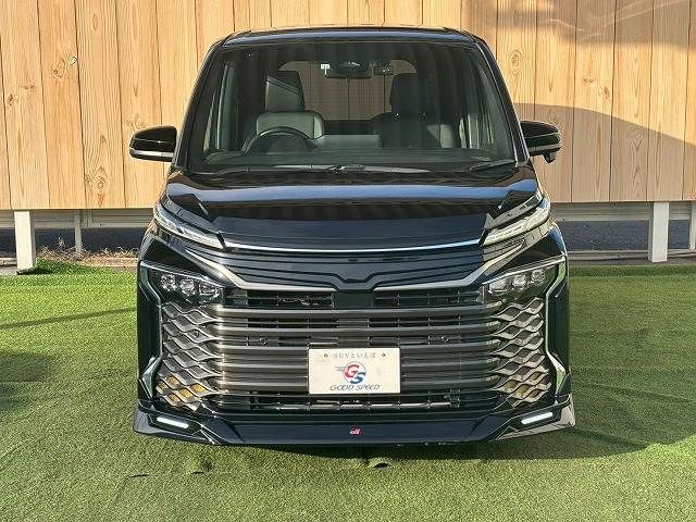 TOYOTA VOXY HYBRID 2022 Image 31