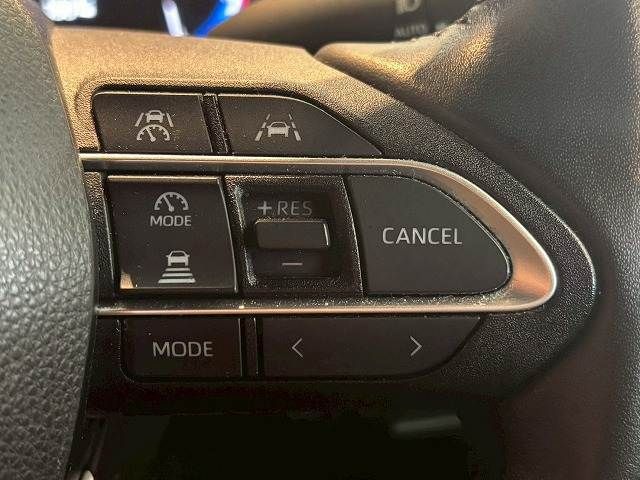 TOYOTA VOXY HYBRID 2022 Image 31