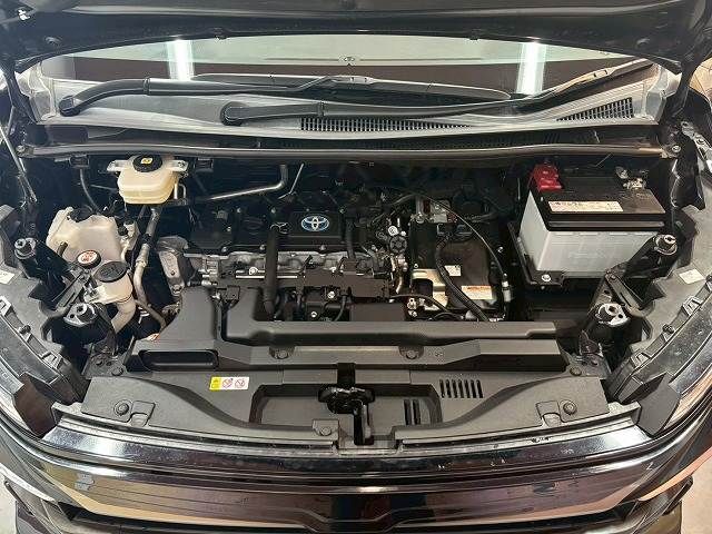 TOYOTA VOXY HYBRID 2022 Image 31