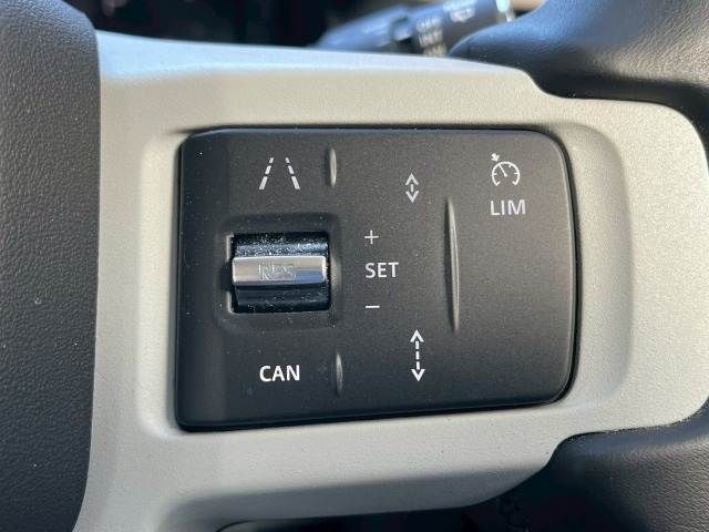 ROVER DEFENDER 2023 Image 31