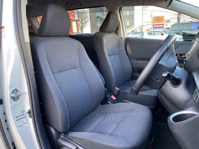 TOYOTA SIENTA HYBRID 2016 Image 31