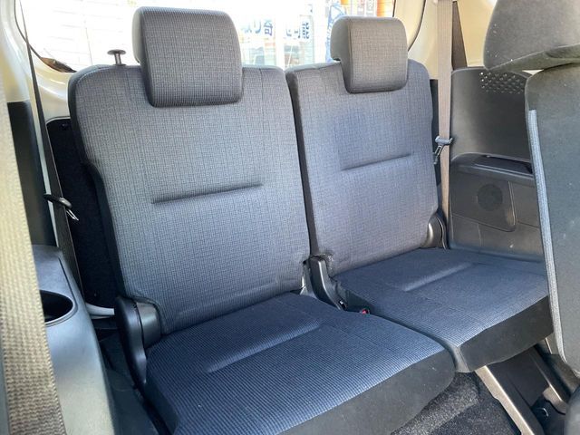 TOYOTA SIENTA HYBRID 2016 Image 31