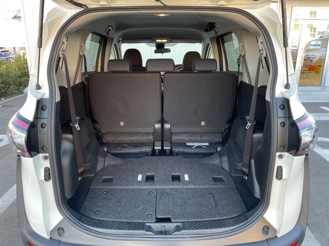 TOYOTA SIENTA HYBRID 2016 Image 31