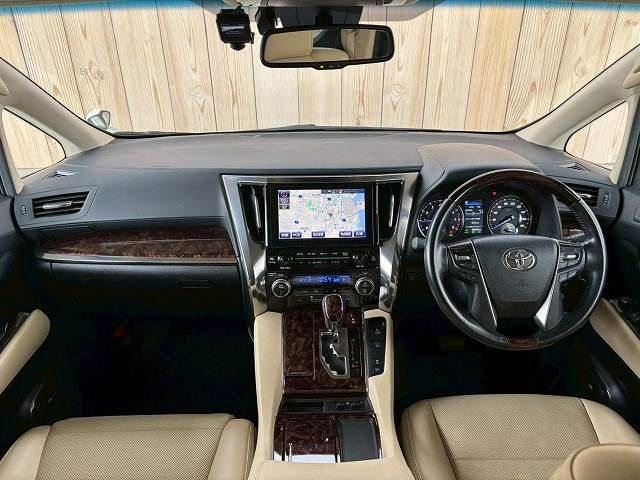 TOYOTA VELLFIRE 2018 Image 31