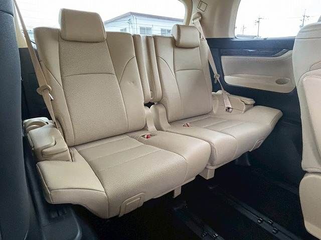 TOYOTA VELLFIRE 2018 Image 31