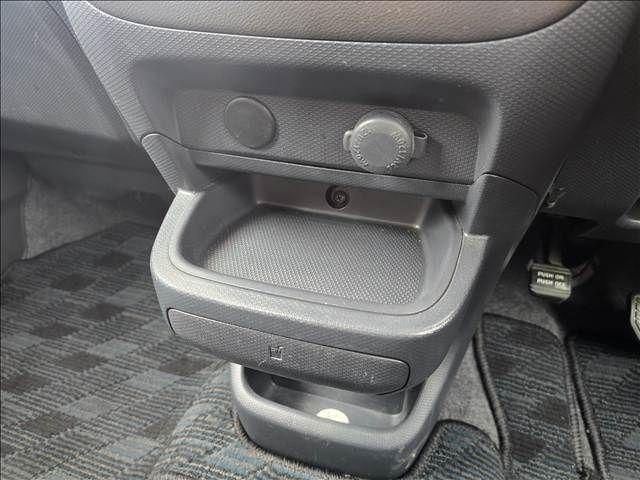 SUZUKI SOLIO 2011 Image 31