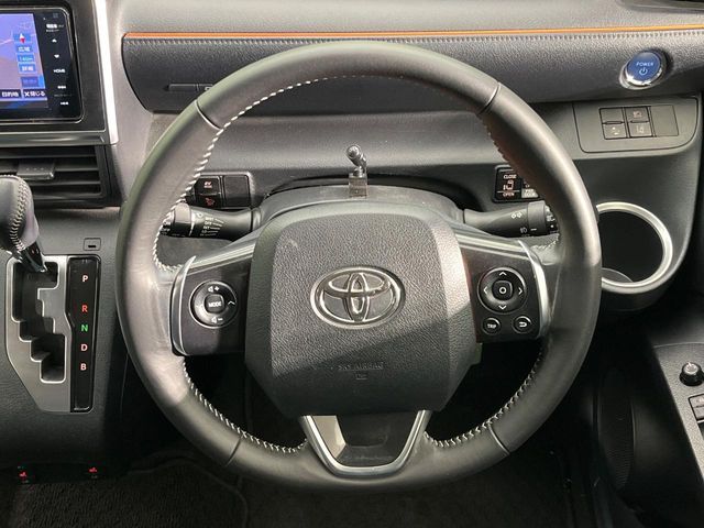 TOYOTA SIENTA HYBRID 2017 Image 31