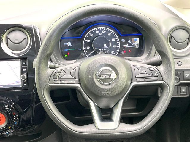 NISSAN NOTE 2017 Image 31