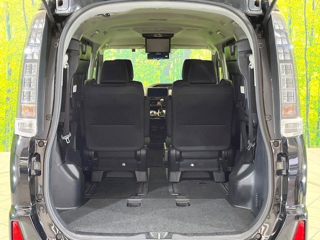 TOYOTA VOXY 2017 Image 31