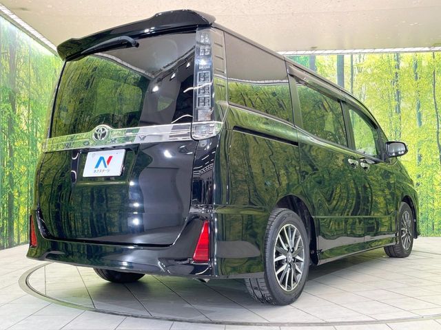 TOYOTA VOXY 2017 Image 31