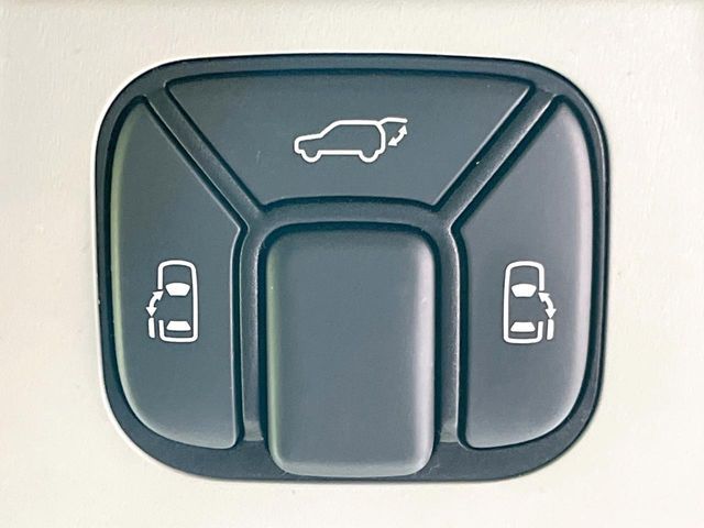 TOYOTA VELLFIRE 2013 Image 31