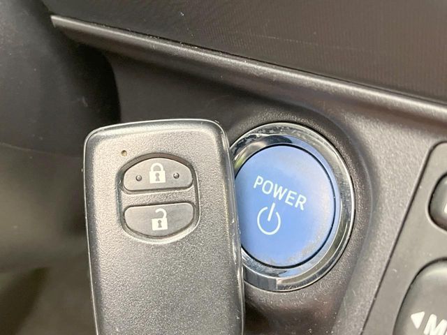 TOYOTA AQUA 2013 Image 31