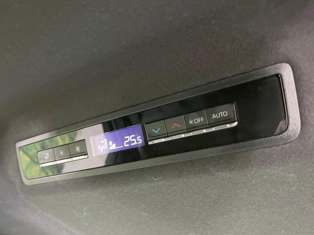 TOYOTA VOXY 2024 Image 31