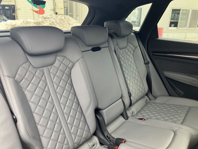 AUDI SQ5 2022 Image 31