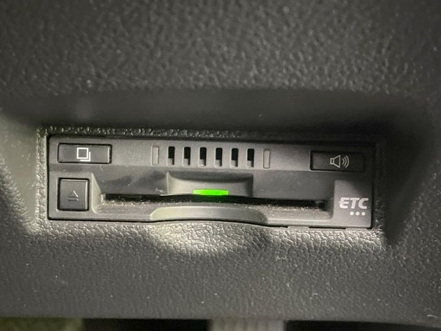 TOYOTA PRIUS 2017 Image 31