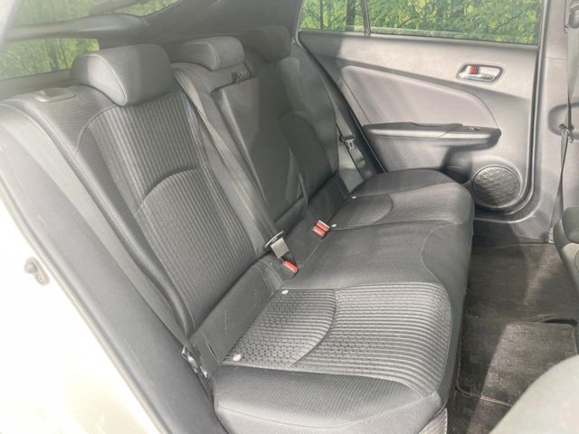 TOYOTA PRIUS 2017 Image 31