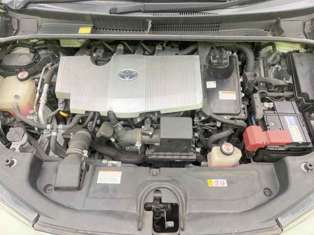 TOYOTA PRIUS 2017 Image 31