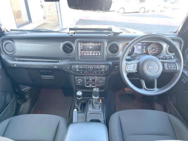 JEEP WRANGLER UNLIMI 2022 Image 31