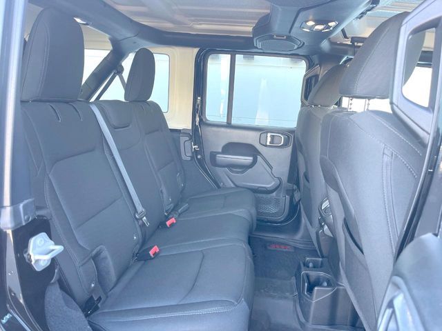 JEEP WRANGLER UNLIMI 2022 Image 31