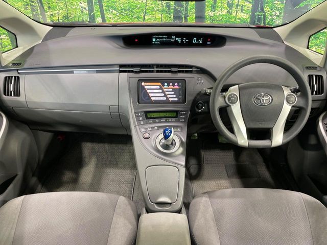 TOYOTA PRIUS 2011 Image 31