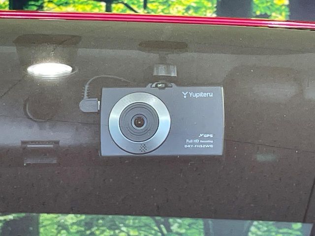 TOYOTA PRIUS 2011 Image 31