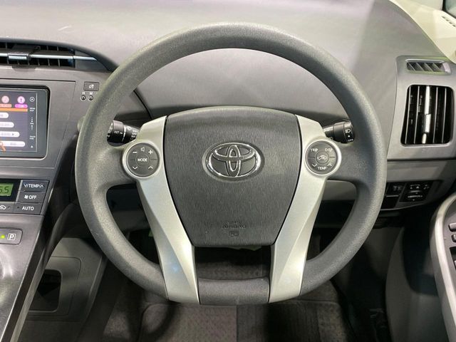 TOYOTA PRIUS 2011 Image 31