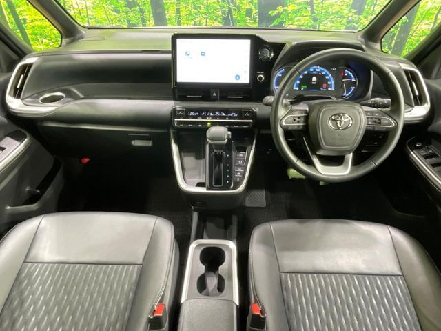 TOYOTA NOAH HYBRID 2024 Image 31