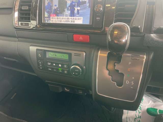 TOYOTA HIACE VAN 2WD 2018 Image 31