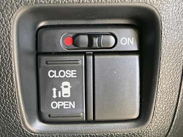 HONDA N BOX 2015 Image 31